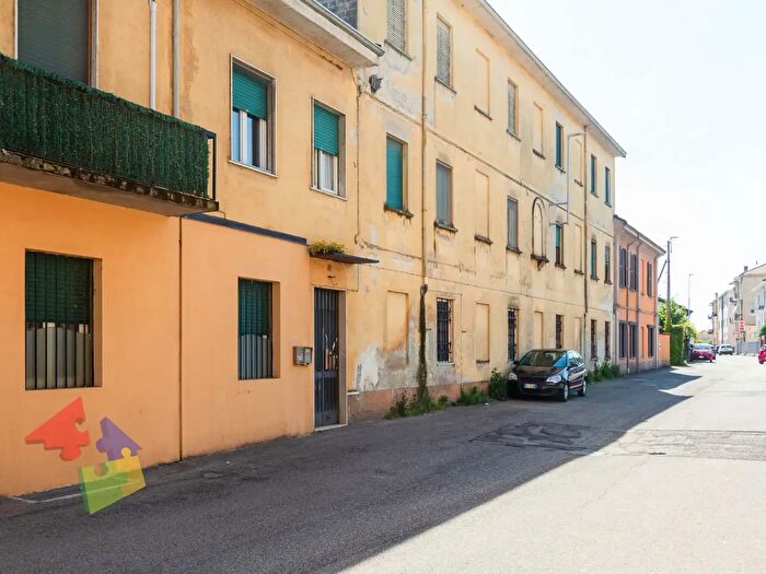 Appartamento trilocale in vendita in Via Ceresio, Vigevano