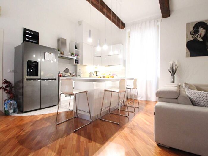 Appartamento trilocale in affitto in Via Cardinale Giovanni Morone, Centro Storico, Modena