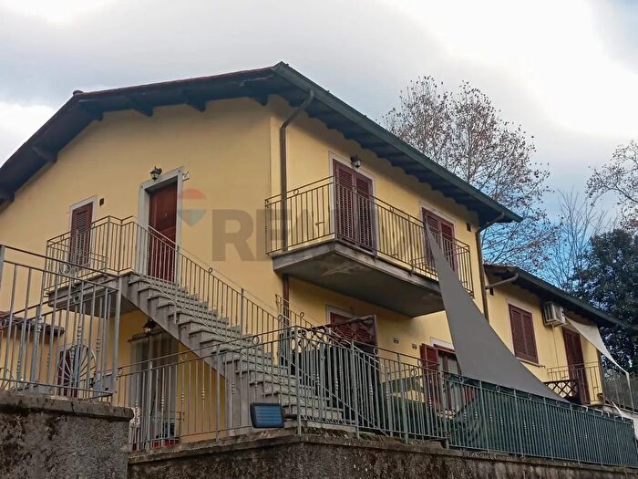 Appartamento quadrilocale in affitto in Bagni Di Lucca