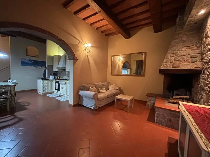 Casa quadrilocale in vendita in Prato