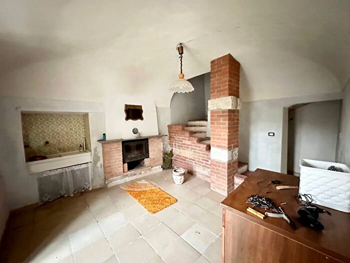 Casa con 7 locali in vendita in Via Giuseppe Garibaldi, Solonghello