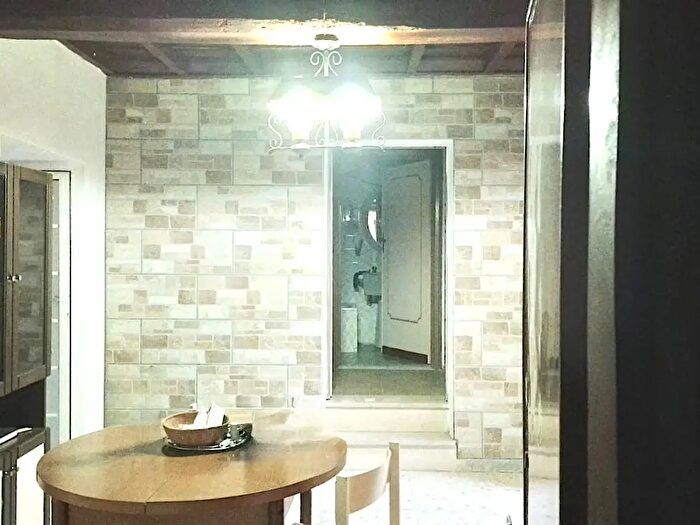 Appartamento trilocale in vendita in Via Isola Castello, Sonnino