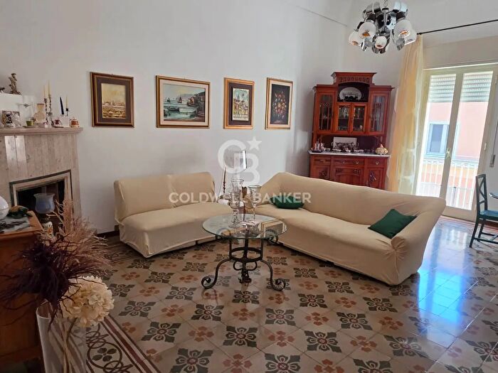 Appartamento con 6 locali in vendita in Via Ecce Homo, Ragusa