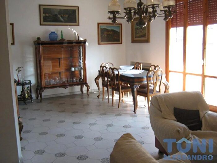 Appartamento con 6 locali in affitto in Empoli