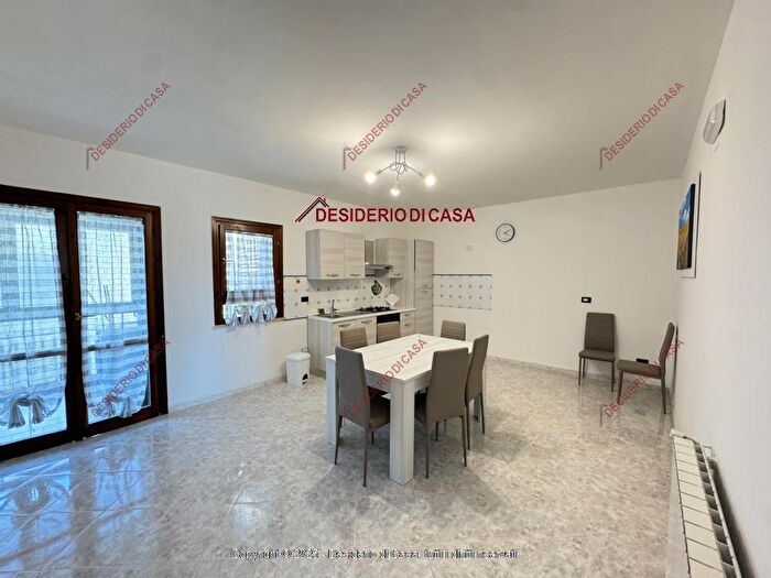 Appartamento con 5 locali in vendita in Via S Marco Santa Flavia Pa, Santa Flavia