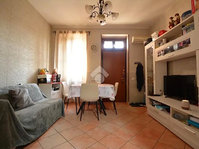 Appartamento trilocale in vendita in Via Luigi Besana, Cavenago Di Brianza