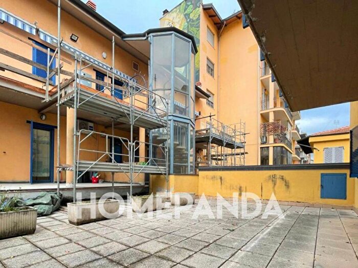 Case in Vendita e in Affitto - 2