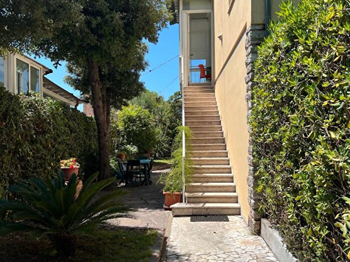 Appartamento quadrilocale in affitto in Via dei Salici, Tirrenia, Pisa