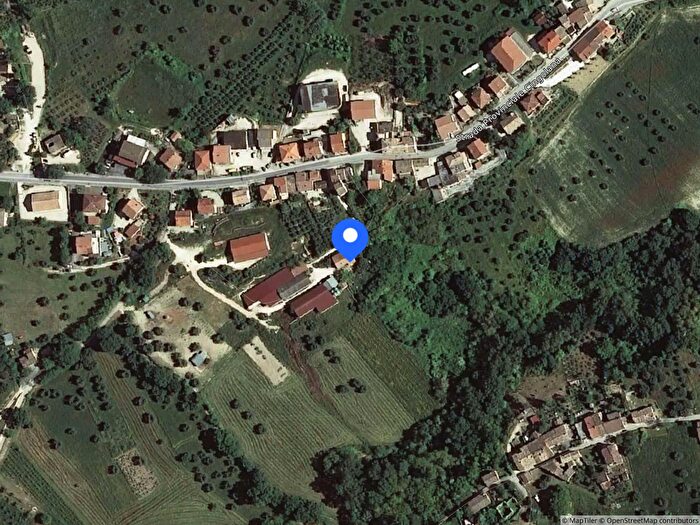 Casa con 7 locali in vendita in Localita Colle San Valentino, Cingoli