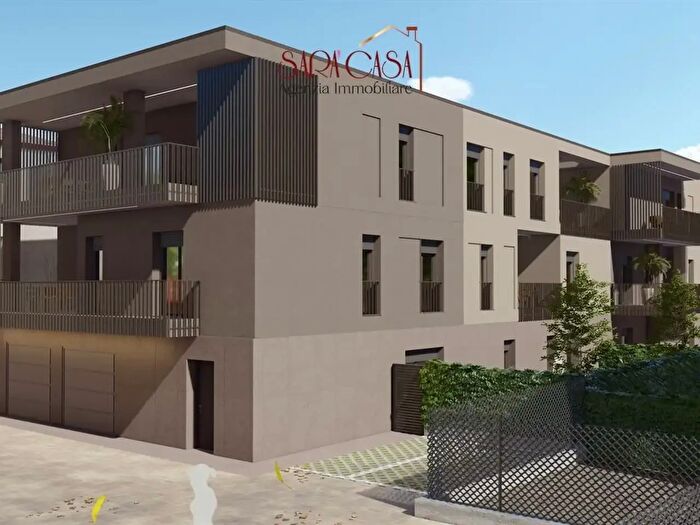 Appartamento trilocale in vendita in Via Canal Grande, Faenza