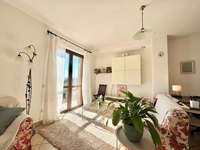 Appartamento con 6 locali in affitto in Via Alessandro Busetto, Gualdo Tadino