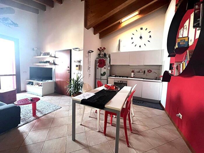 Appartamento quadrilocale in affitto in Centro, Ostiglia