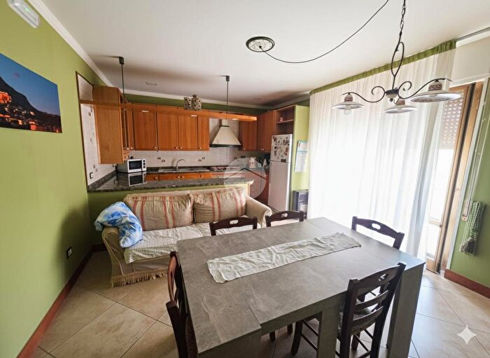 Appartamento trilocale in vendita in Via Napoli, Montesarchio