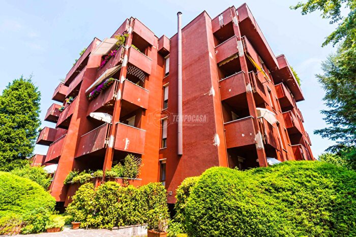 Appartamento trilocale in vendita in Via Zara, Meda