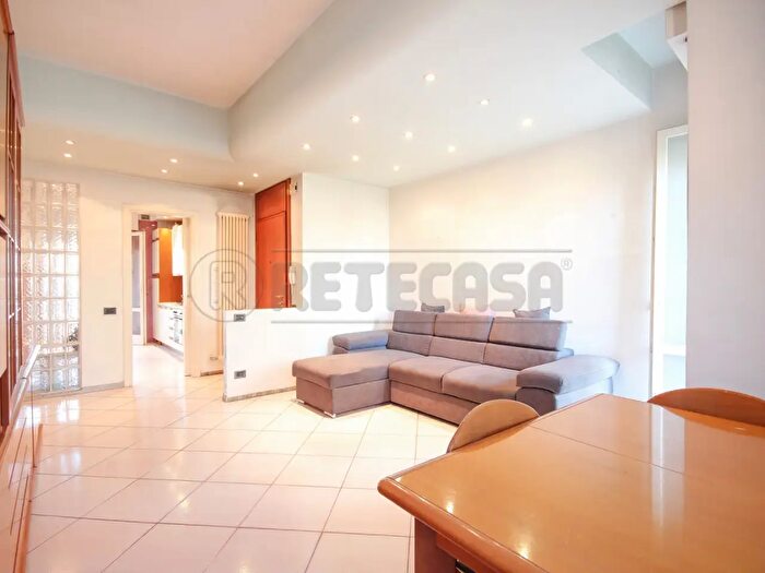 Appartamento con 6 locali in vendita in Via Tornieri, Vicenza