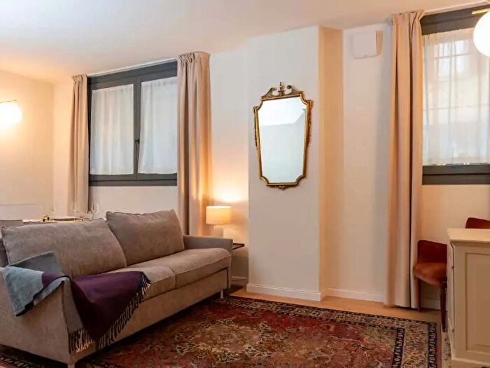 Appartamento monolocale in affitto in Via Melzo, Milano