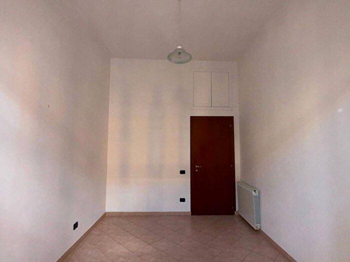 Appartamento trilocale in affitto in Via di Santa Croce in Gerusalemme, Esquilino, Roma