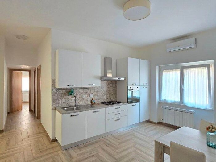 Appartamento trilocale in affitto in Via Pian Due Torri, Magliana, Roma