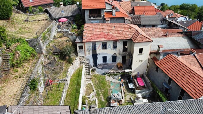 Casa quadrilocale in vendita in Cannobio