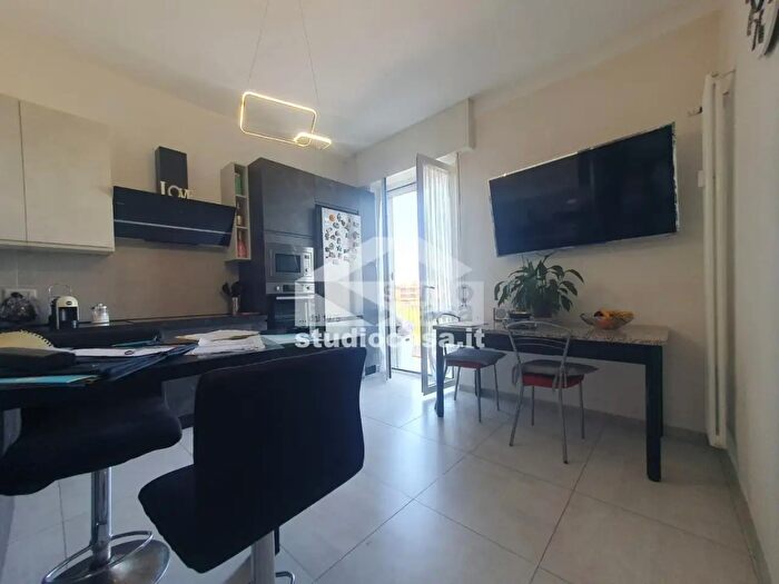 Appartamento trilocale in vendita in Via Grandi, Landriano