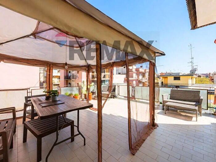 Appartamento bilocale in vendita in Via delle Betulle, Roma