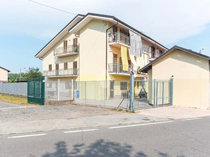 Casa con 9 locali in vendita in Via Rivette, Cirie'