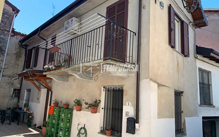 Casa quadrilocale in vendita in Via ai Piaggi, Rocca Grimalda