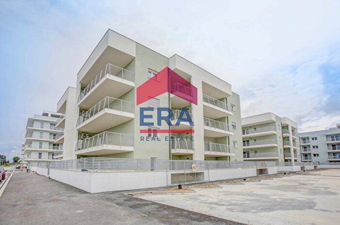 Appartamento bilocale in vendita in Via di Pratica di Mare Snc, Pomezia