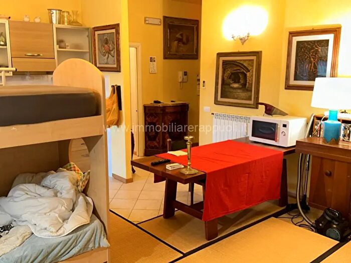 Appartamento trilocale in vendita in Torrita Di Siena