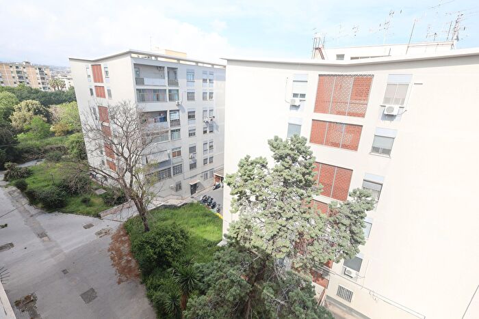 Appartamento bilocale in vendita in Via Aurora, Catania