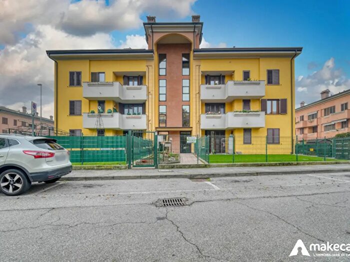 Appartamento trilocale in vendita in Via Roncolo, Sordio