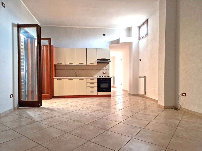 Appartamento trilocale in affitto in Via SantAntonio Abate, Gricignano di Aversa