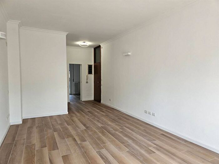 Appartamento trilocale in affitto in via azzone visconti, Centro Storico, Monza