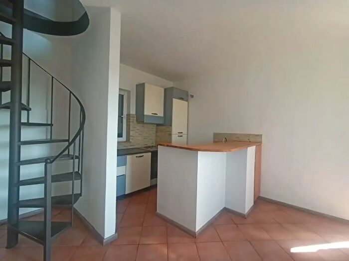 Casa bilocale in vendita in Via Riglio, San Giorgio Piacentino