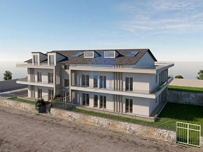 Appartamento quadrilocale in vendita in Via Circumvallazione Marianna Gadola, Recale