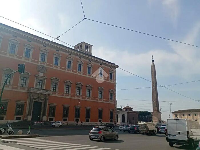 Appartamento con 5 locali in vendita in Roma