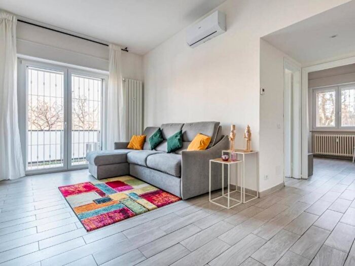 Appartamento bilocale in affitto in Via Zurigo, Inganni, Milano