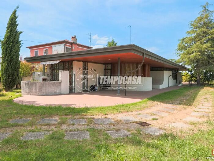 Casa con 7 locali in vendita in Via Mascarelle, Castel San Pietro Terme