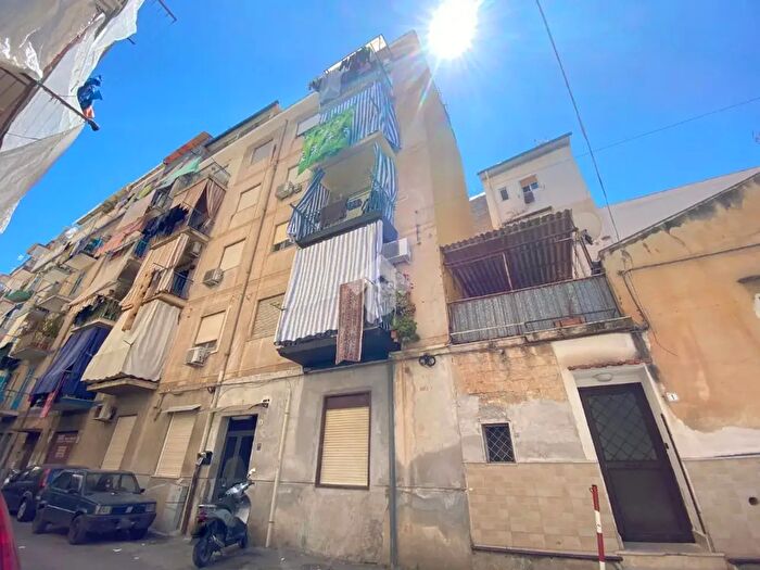 Appartamento bilocale in affitto in Largo Orlando, Palermo