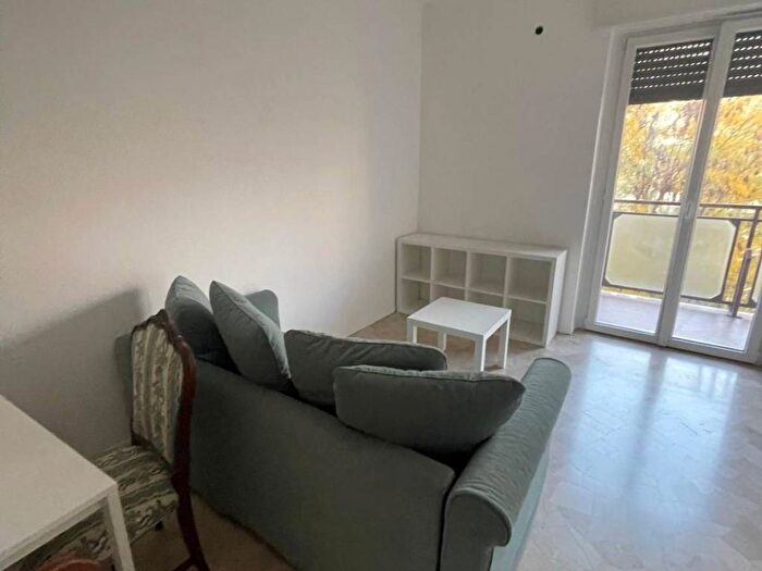 Appartamento monolocale in affitto in Via Poggibonsi, Gambara, Milano