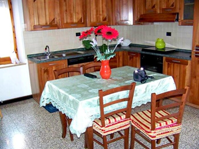 Appartamento con 5 locali in vendita in Via Marconi, Jesi