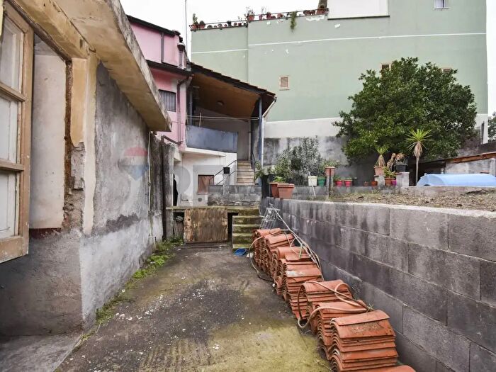 Casa quadrilocale in vendita in Vicolo Casutto, Catania