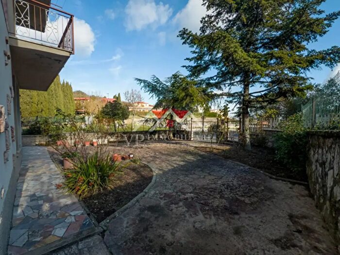 Casa con 6 locali in vendita in Castelnuovo di Val di Cecina