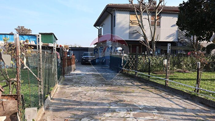 Casa con 9 locali in vendita in Via Orlandelli, Pieve San Giacomo