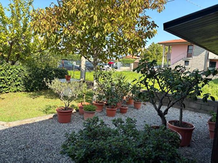 Appartamento quadrilocale in vendita in Via Brana, Agliana