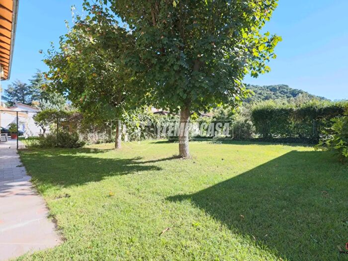 Appartamento con 5 locali in vendita in Via Jussi Carlo, San Lazzaro Di Savena