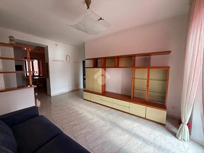 Appartamento trilocale in vendita in Via dell'Annunziata, Baschi