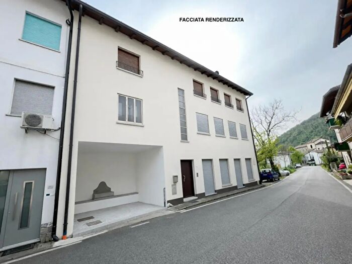 Casa con 6 locali in vendita in Merso di Sopra, San Leonardo