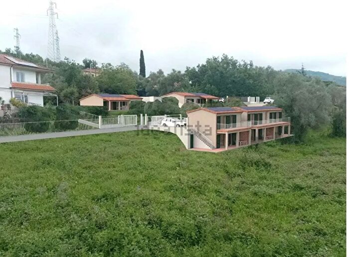 Casa trilocale in vendita in Sarzana