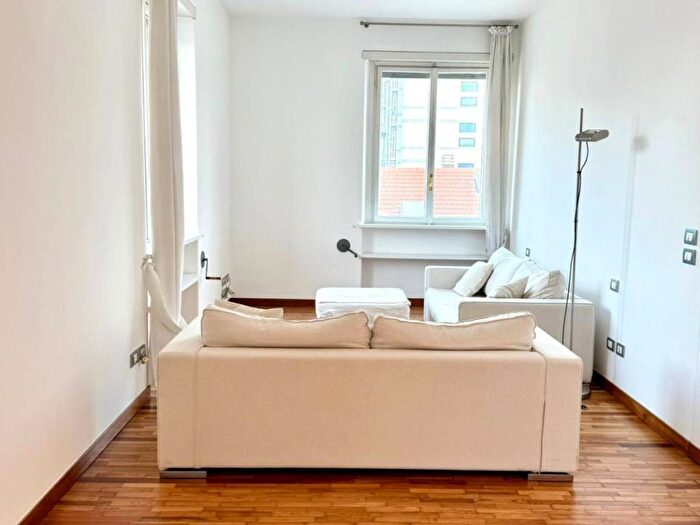 Appartamento bilocale in affitto in Via Meravigli, Duomo, Milano